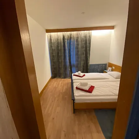 Marina Alpen Haus Guest house Zell am See